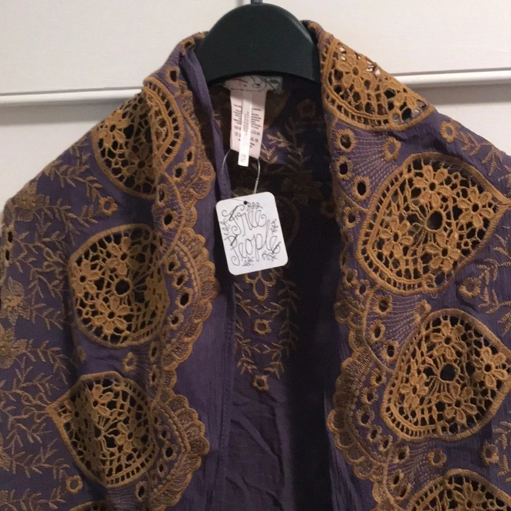 NWT Free People Catania  Embroidered Kimon…